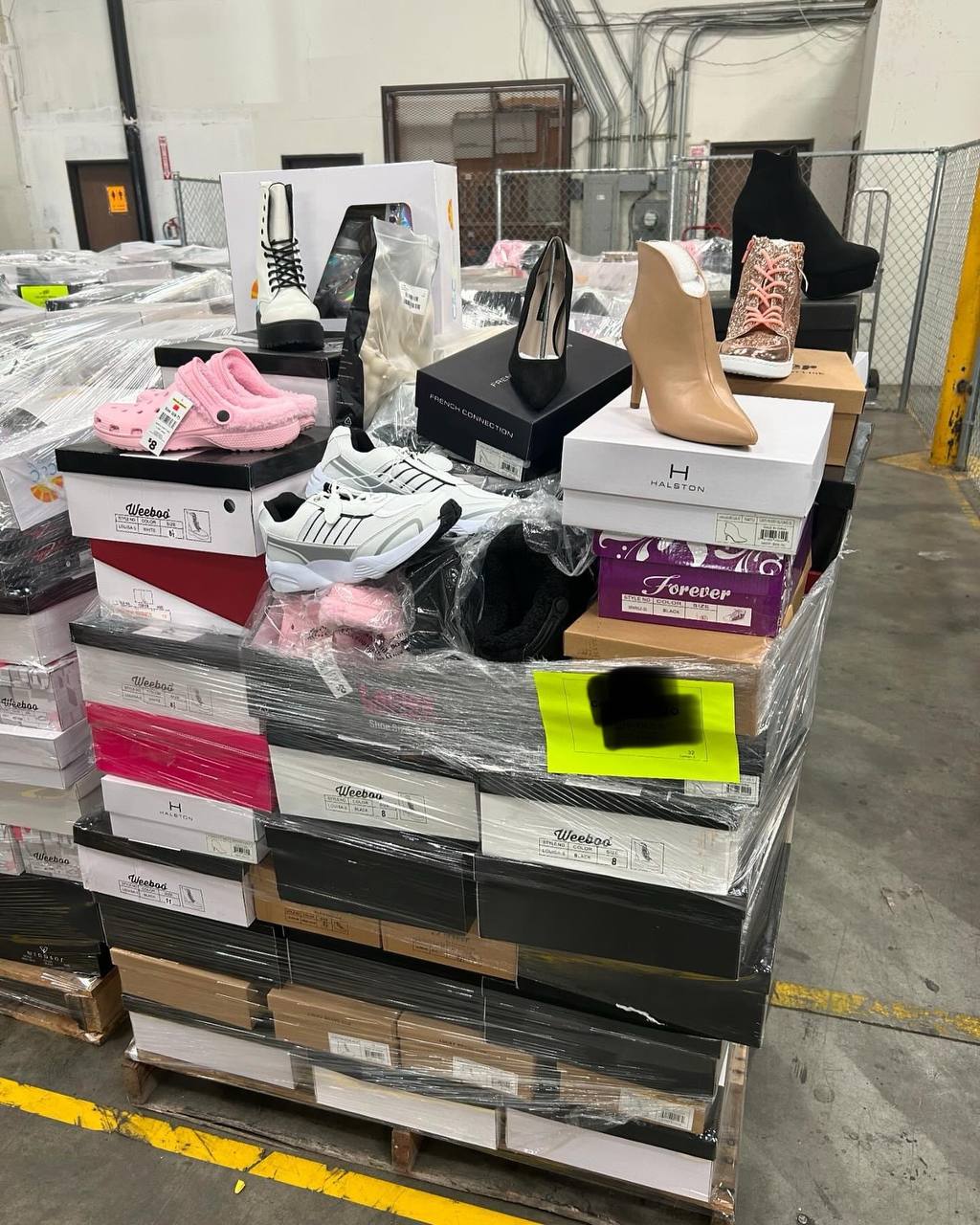 Buy Female Shoes Liquidation Pallet - Lowest Cost Deals
