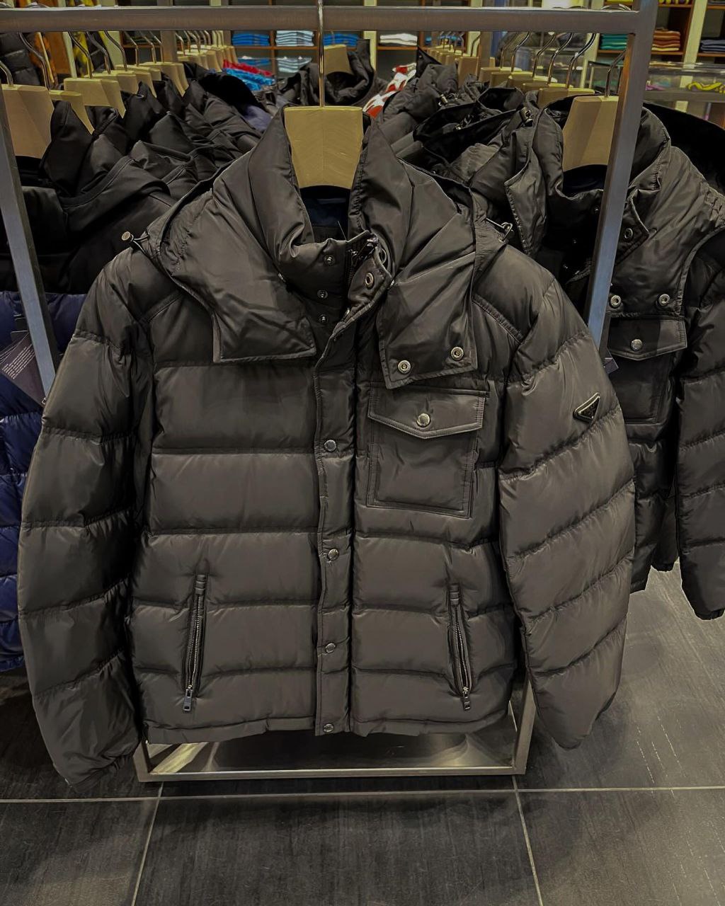 Winter Jacket Liquidation Pallets For Sale - Buy Bulk Winter Apparel near me