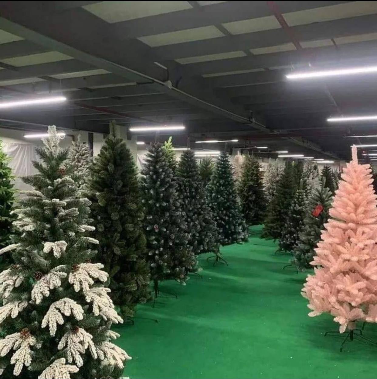 Wholesale Christmas tree Liquidation pallets For Sale - Buy Christmas trees near me